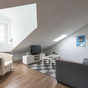 Charming Tram 28 Apartment Lisbon